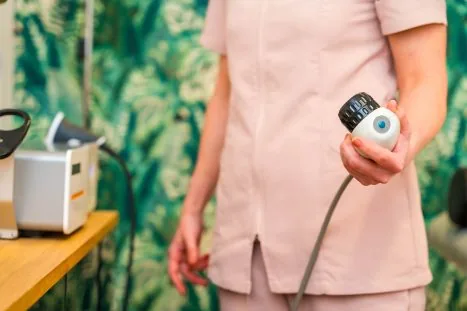 Rázová vlna – moderná fyzioterapia pri bolestiach, ktoré neustupujú